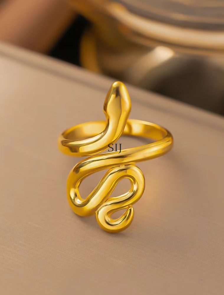 Snake Design Finger Ring