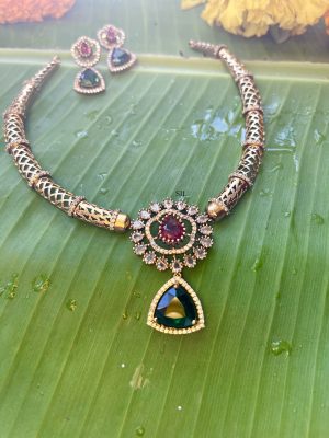 Imitation Emerald Tear Drop Necklace Set