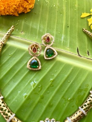 Imitation Emerald Tear Drop Necklace Set