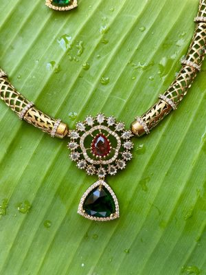 Imitation Emerald Tear Drop Necklace Set