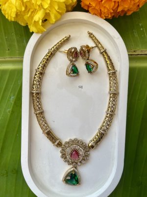 Imitation Emerald Tear Drop Necklace Set