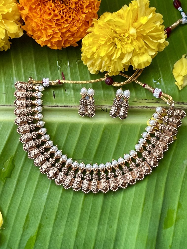 Gold Finish Rivet Pearl Necklace Set