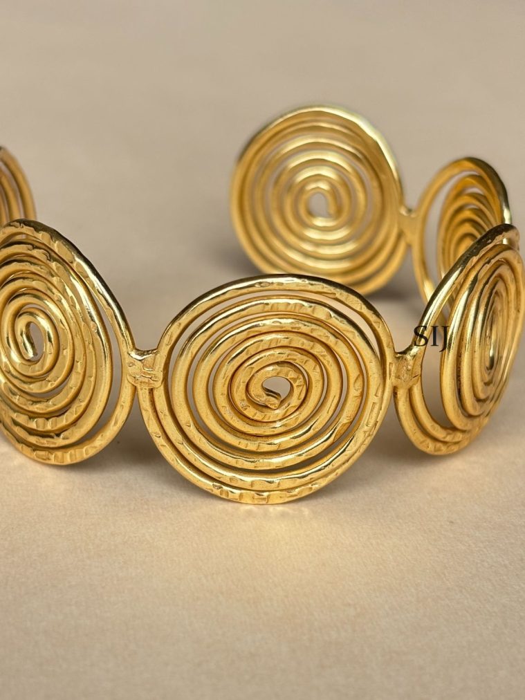 Designer Round Design Bracelet