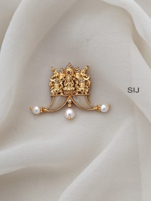 Gold Finish Tiger Nail Pendant