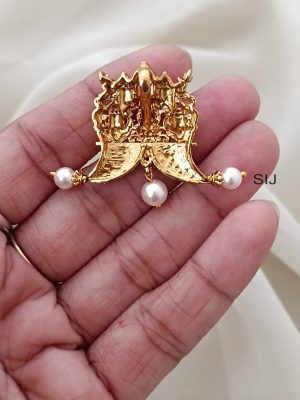 Gold Finish Tiger Nail Pendant