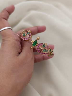 Artificial Dual Peacock Kemp Stones Bracelet