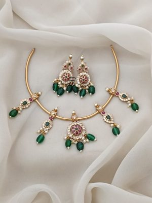Imitation White Stones Green Beaded Hasli Necklace