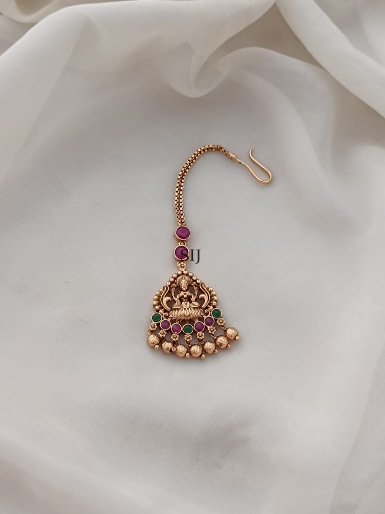 Matt Finish Lakshmi Kemp Stones Maang Tikka