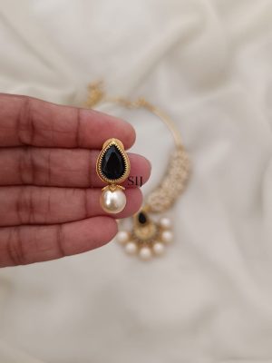 Imitation Hasli Cluster Pearl Necklace