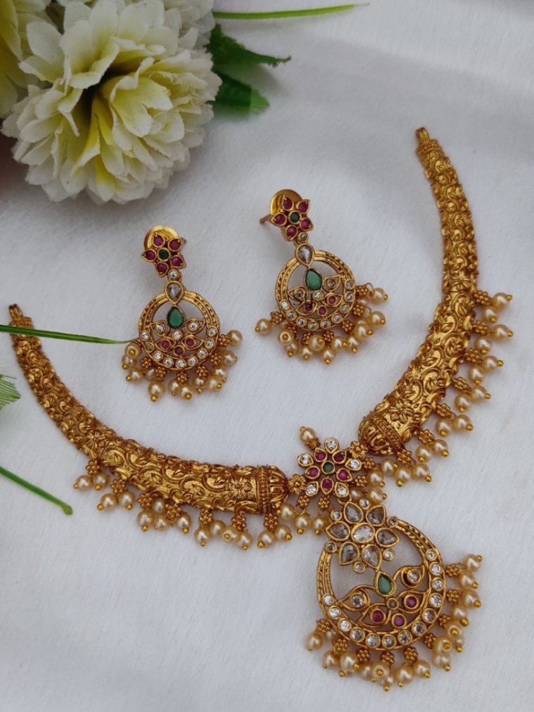 Gold Plated Floral Pendant Hasli Necklace with Pearl Hanging