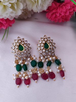 White And Emerald Stones Beaded Necklace