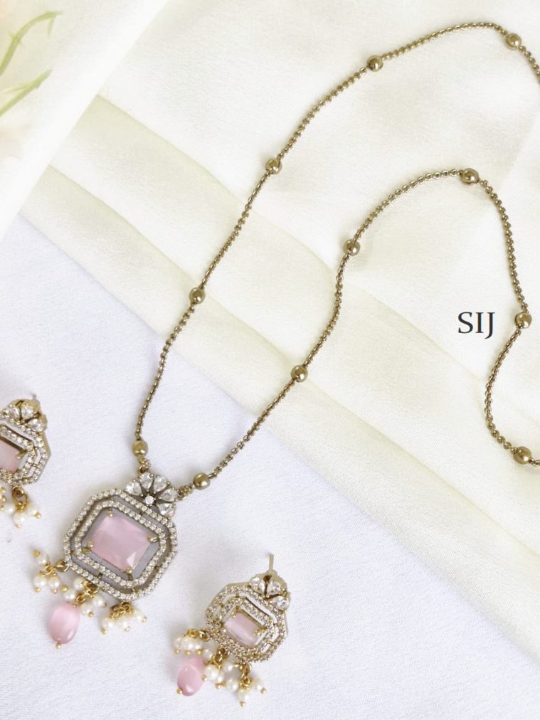 Gold Finish Chain With Light Pink Pendant Set