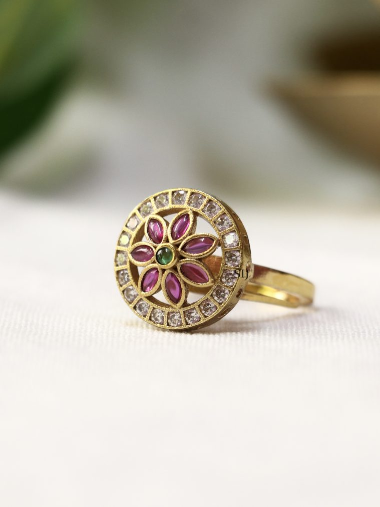 Floral Design Kemp &AD Stones Finger Ring