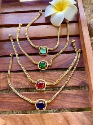 Gold Finish Simple Stone Choker