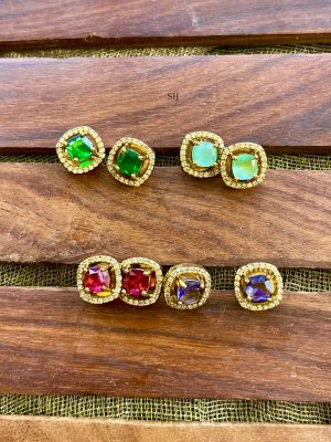 Gold Finish Simple Stone Choker