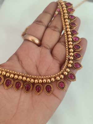 Gold Finish Tear Drop Kemp Stones Hip Chain