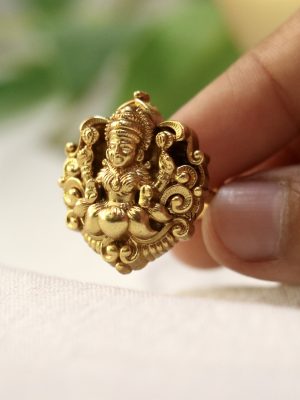 Gold Finish Temple Nagas Finger Ring