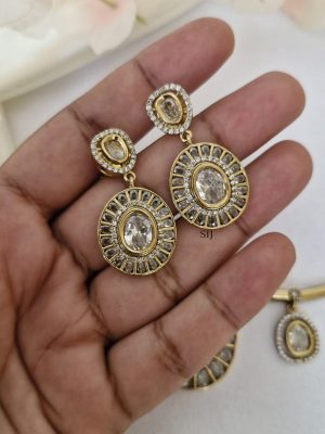 Gold Plated Floating White Stones Hasli Necklace Set