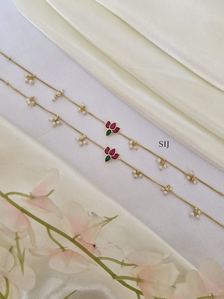 Lotus Design Pearls Hanging Anklets