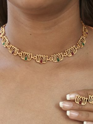 Lotus Designer Simple Necklace Set