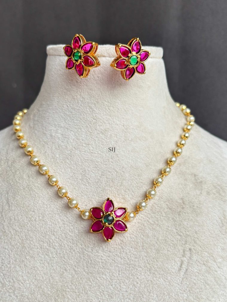 Pearl Chain with Kemp Stones Flower Pendant Choker
