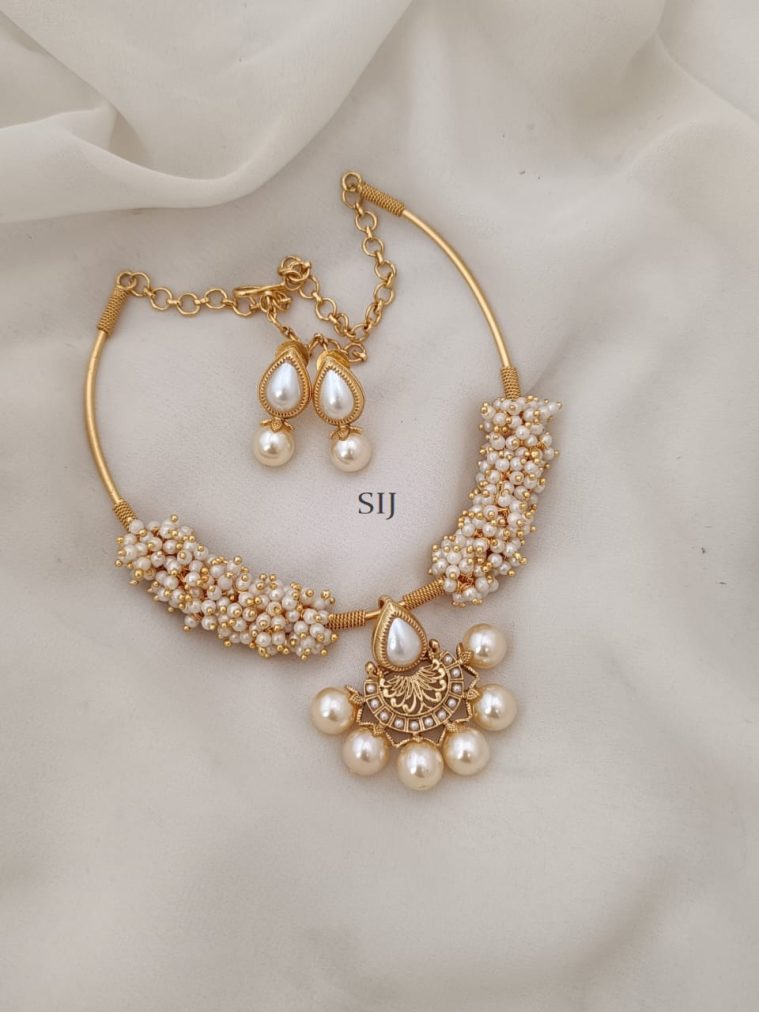 Pearl Clustered Hasli Necklace