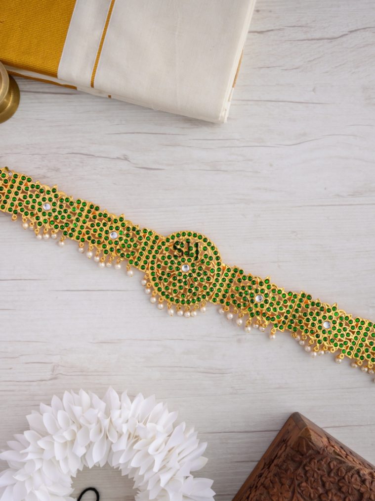 Pearl Drop Round Shape Green Kemp Hip Belt