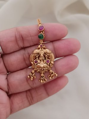 Ruby And Green Stone Lakshmi Maang Tikka