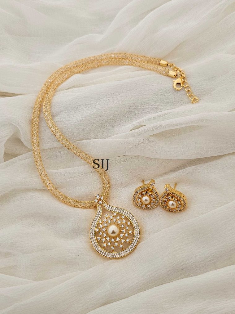 One Gram Gold CZ Stone Floral Pendant with Chain