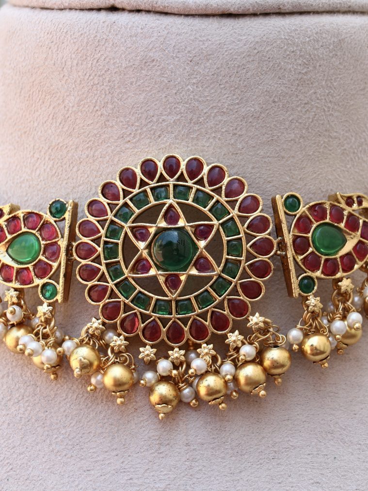 Surya Kemp Stone Choker Set