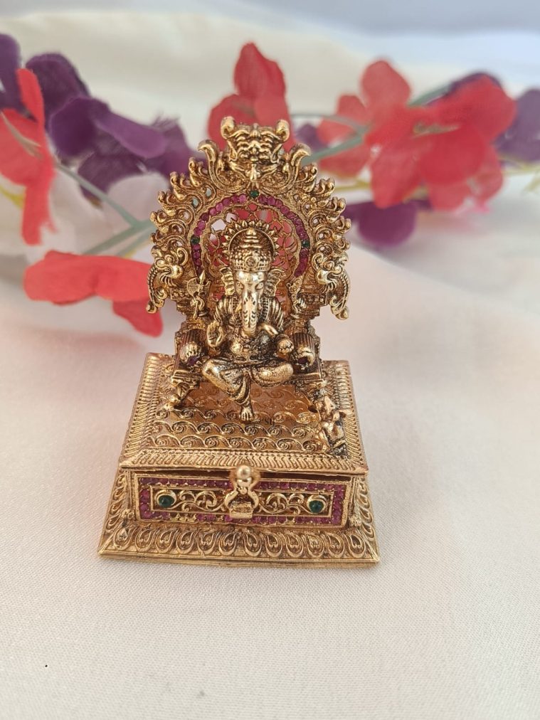 Temple Ganapathy Motif Kumkum Box