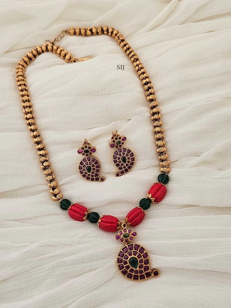 Traditional Coral Necklace with Kemp Green Mango Pendant