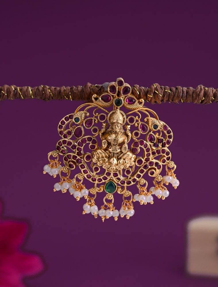 Traditional Lakshmi Motif Kemp Stone Jadai Billa