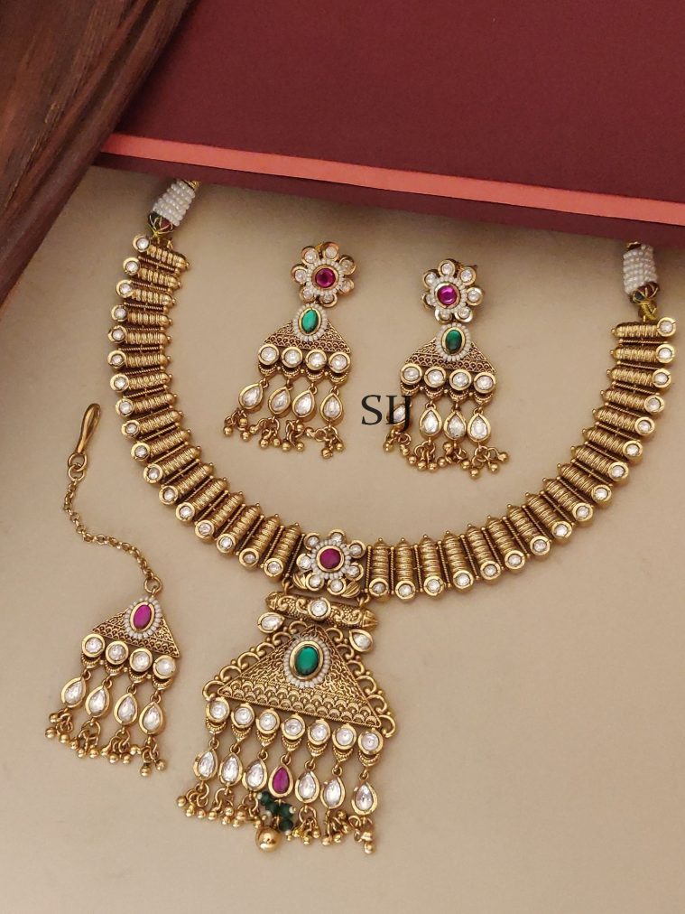 Stone Necklace With Tikka ABDIN02137