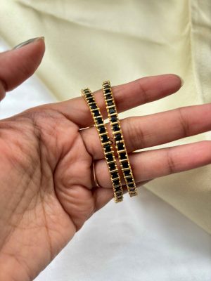 Black Stone Bangles SPAIB02419