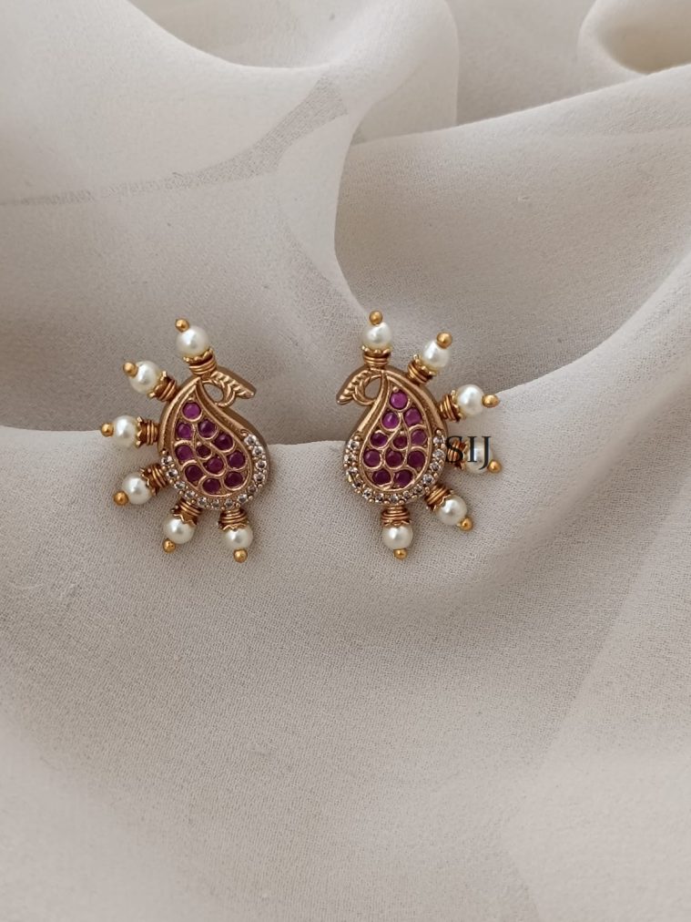 Peacock Pearl Stud Earrings ARJIE02565