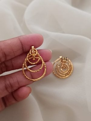 Antique Screw Back Stud Earrings ARJIE02590