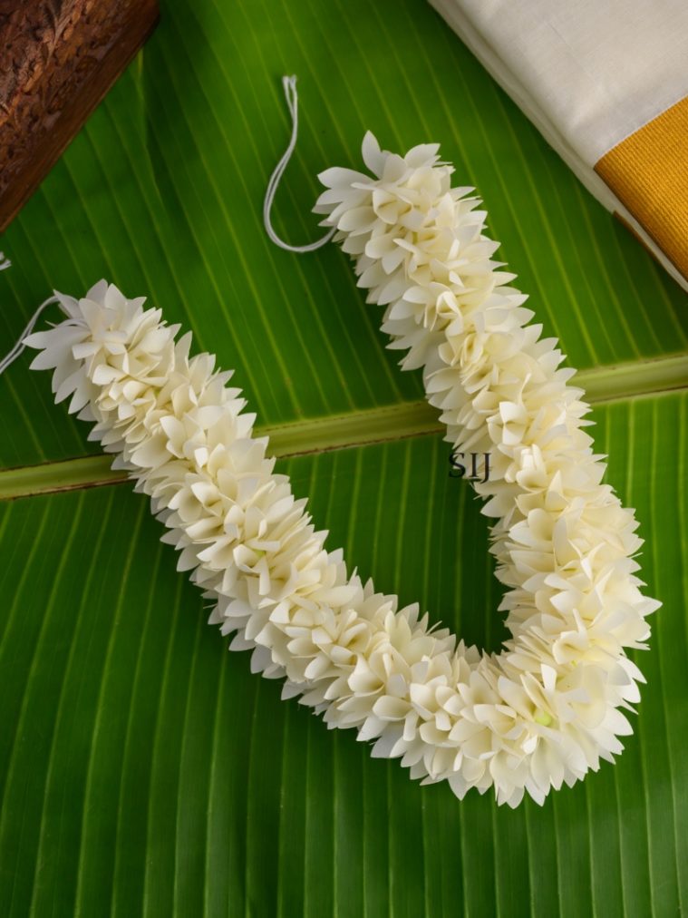 Full White Reusable Fabric 16 Inches Pichi Poo Flower String