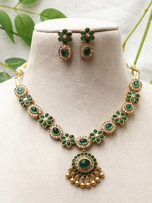 Green &White Stone Necklace ACCIN02284