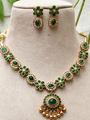 Green &White Stone Necklace ACCIN02284