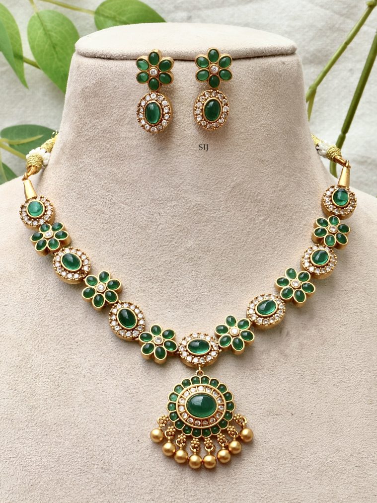 Green &White Stone Necklace ACCIN02284