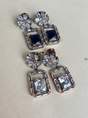 Rose Black Finish Stone Earrings SPAIE02451