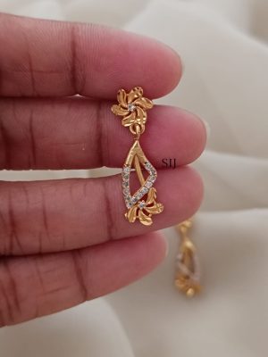 White Stone Antique Screw Back Earrings ARJIE02593