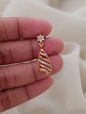 White Stone Antique Screw Back Earrings ARJIE02594