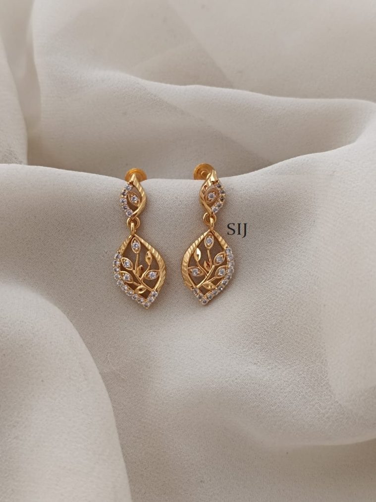 White Stone Antique Screw Back Earrings ARJIE02595