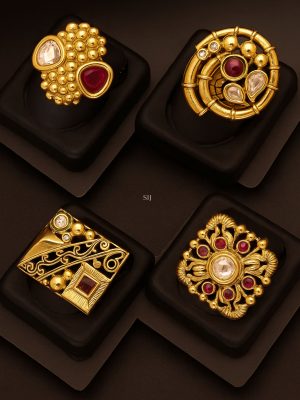 Set of 4 Antique Finger Rings ABDIF02138