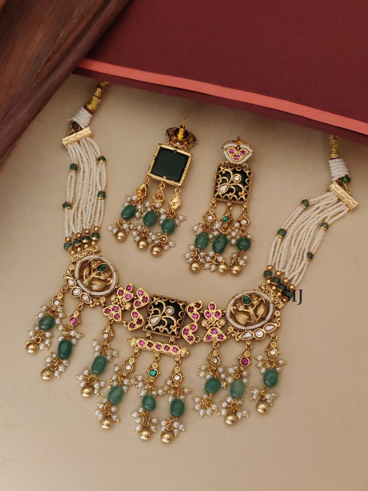 Stone White Beaded Necklace ABDIN02153