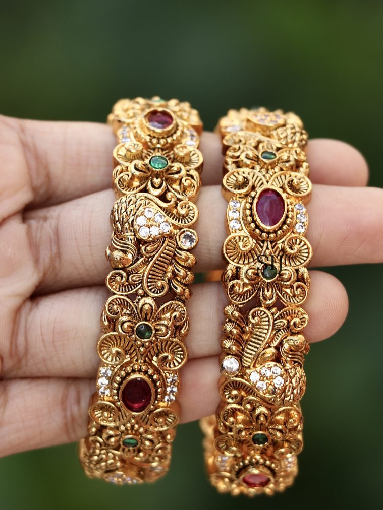 Antique Bangles ACCIB02341