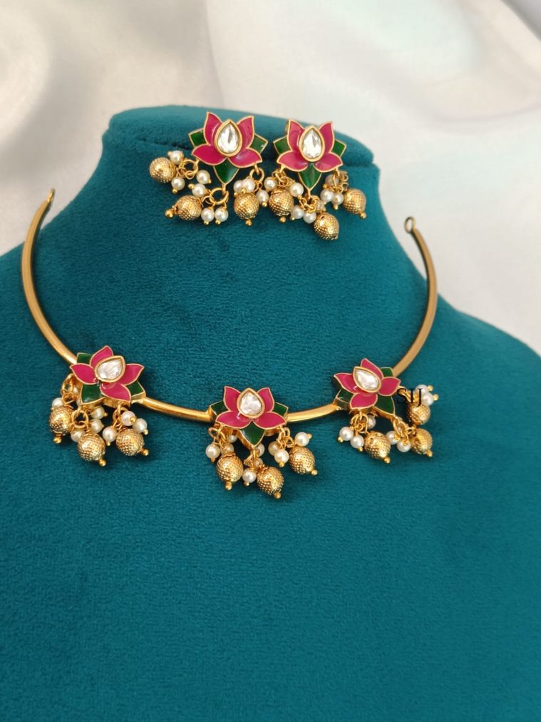 Lotus Hasli Necklace LADIN00881