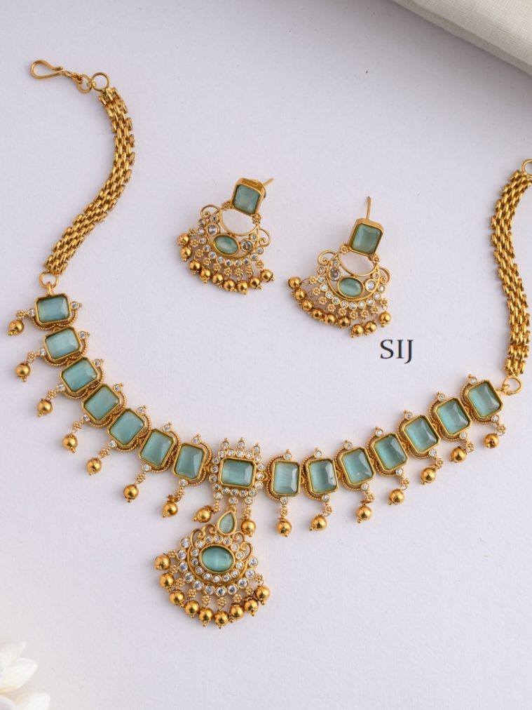 Pastel Green Stone Necklace AJPIN03309